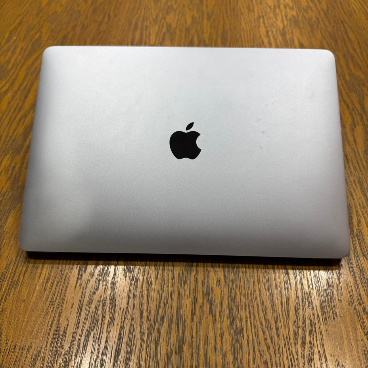Apple MacBook Air 2020 (Used) Intel Core i3 8GB RAM 256GB SSD 13.3" Inches Retina Display | 222 Cycles | Space Grey - Code: RNMB0025