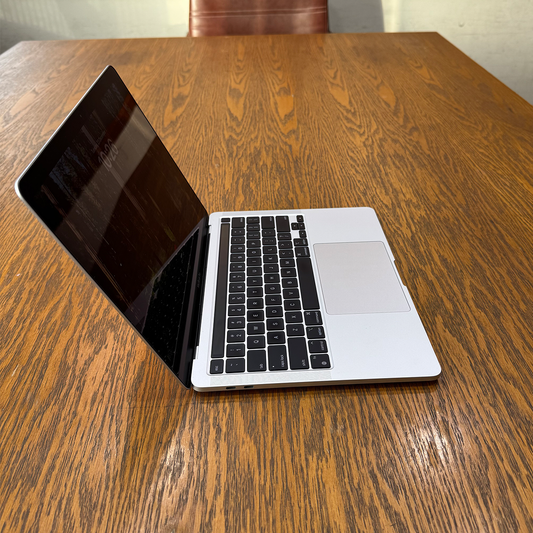 Apple MacBook Pro 2020 (Used) Apple M1 Chip 8GB RAM 512GB SSD 13.3" Inches Retina Display | 36 Cycles | Silver - Code: RNMB0038