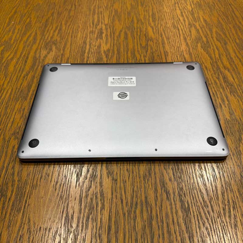 Apple MacBook Pro 2019 (Used) Intel Core i5 8GB RAM 256GB SSD 13.3" Inches Retina Display | 241 Cycles | Space Grey - Code: RNMB0008
