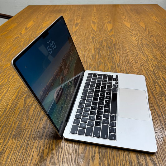 Apple MacBook Air 2022 (Used) Apple M2 Chip 8GB RAM 256GB SSD 13.3" Inches Retina Display | 424 Cycles | Silver - Code: RNMB0041