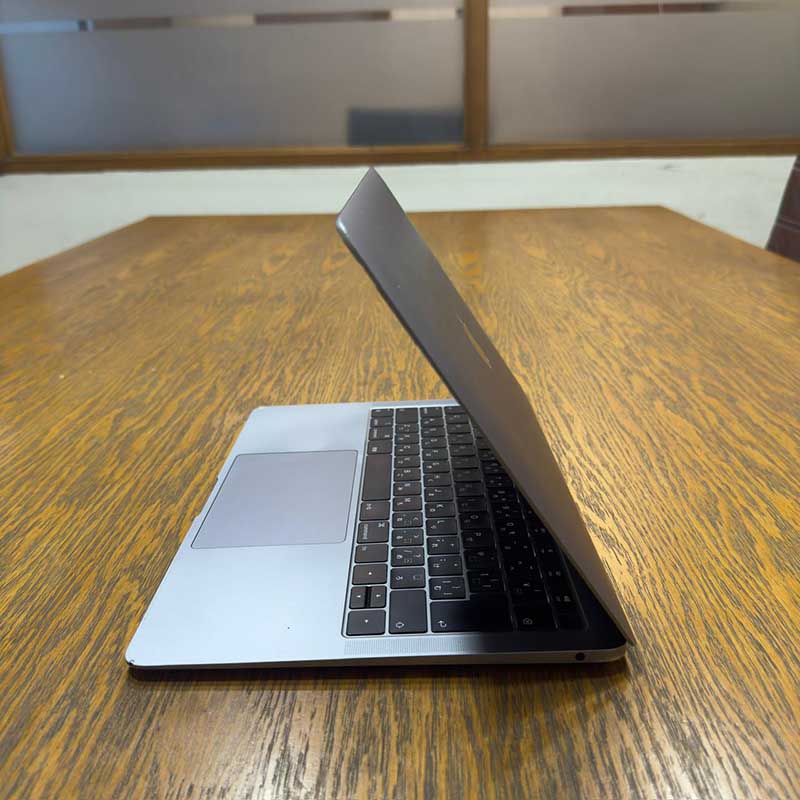 Apple MacBook Air 2019 (Used) Intel Core i5 8GB RAM 128GB SSD 13.3" Inches Retina Display | 228 Cycles | Space Grey - Code: RNMB0017