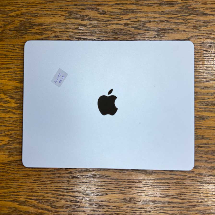 Apple MacBook Air 2022 (Used) Apple M2 Chip 8GB RAM 256GB SSD 13.3" Inches Retina Display | 95 Cycles | Silver - Code: RNMB0028