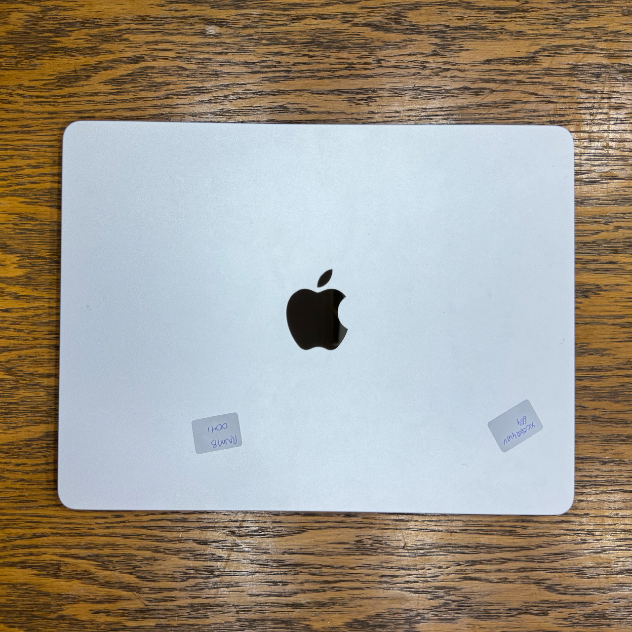 Apple MacBook Air 2022 (Used) Apple M2 Chip 8GB RAM 256GB SSD 13.3" Inches Retina Display | 424 Cycles | Silver - Code: RNMB0041