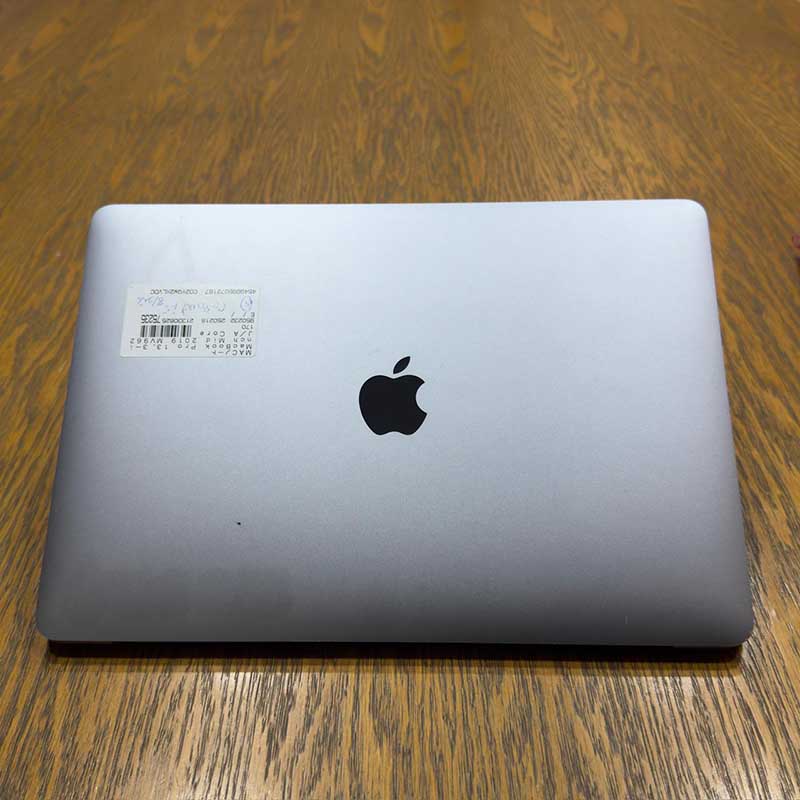 Apple MacBook Pro 2019 (Used) Intel Core i5 8GB RAM 256GB SSD 13.3" Inches Retina Display | 277 Cycles | Space Grey - Code: RNMB0018