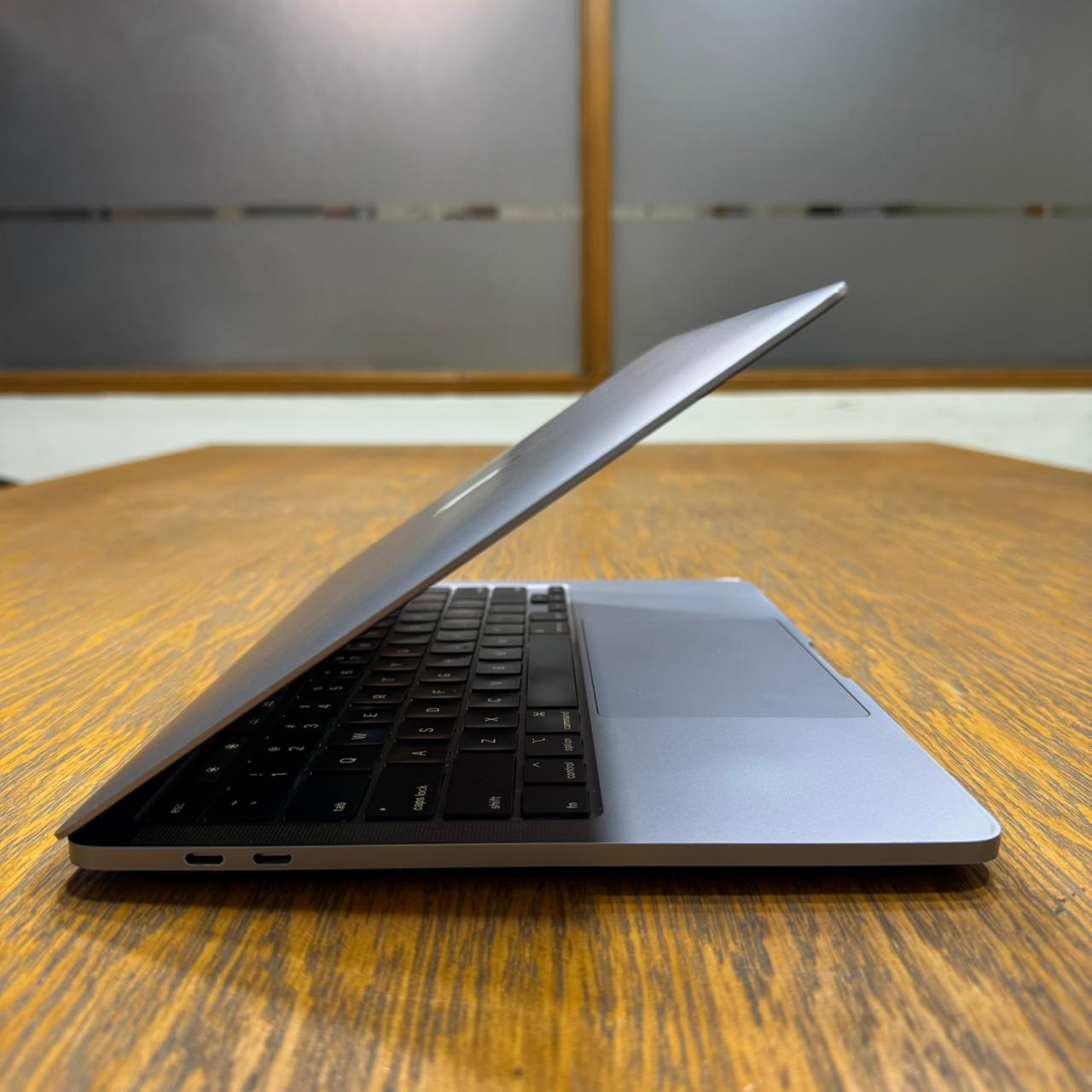 Apple MacBook Pro 2020 (Used) Intel Core i5 8GB RAM 256GB SSD 13.3" Inches Retina Display | 637 Cycles | Space Grey - Code: RNMB0013